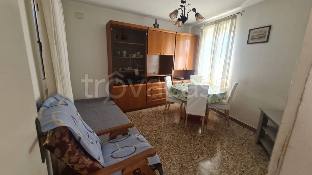 appartamento in affitto a Loreto