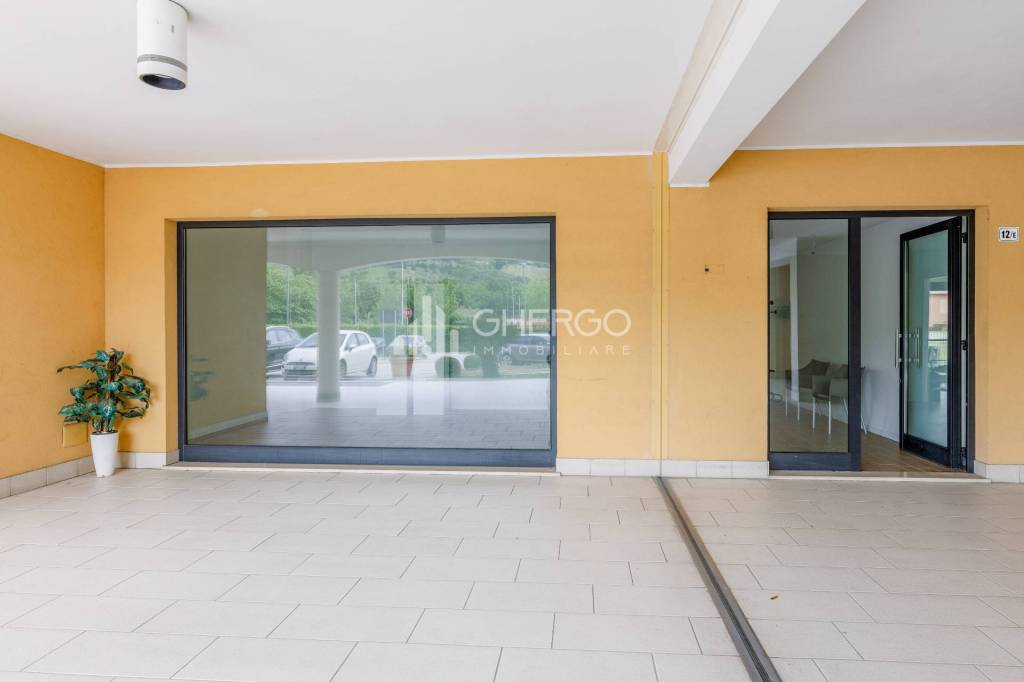 negozio in affitto a Loreto