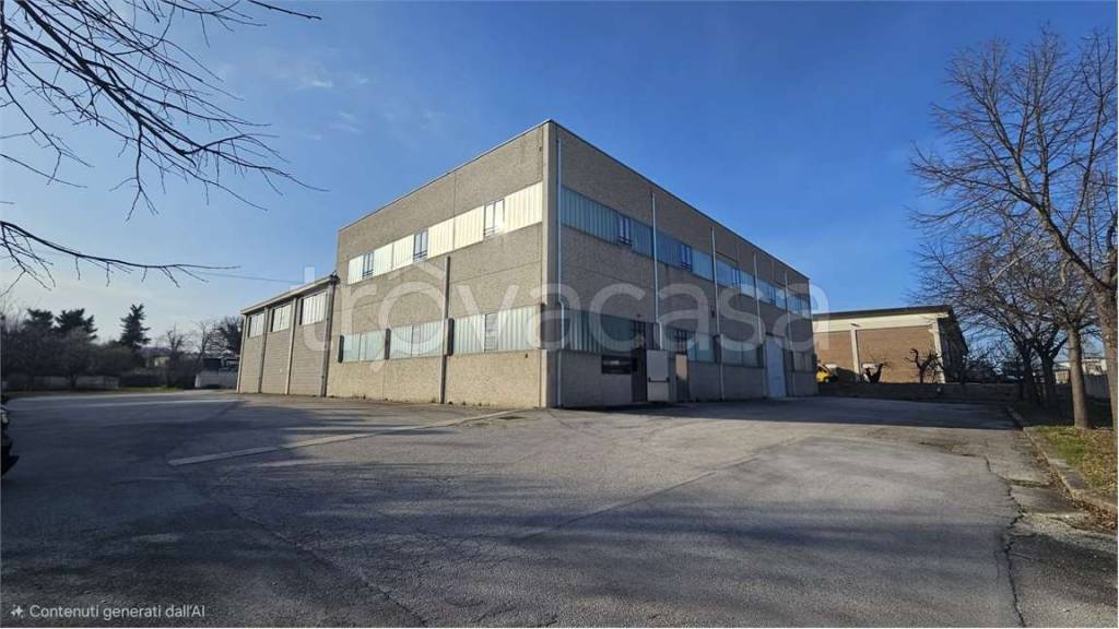 locale commerciale in affitto a Monsano