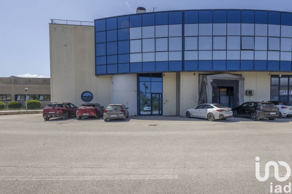 ufficio in affitto ad Osimo
