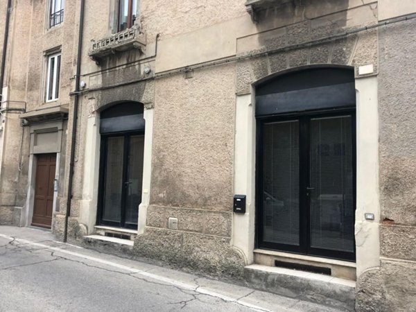 ufficio in affitto ad Osimo in zona Osimo Stazione