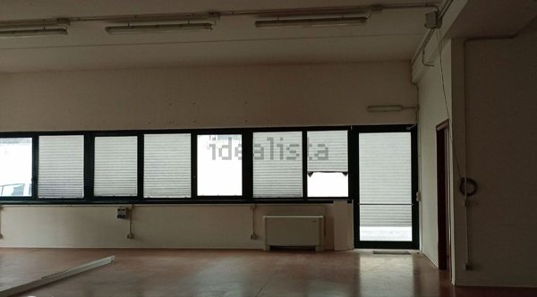 ufficio in affitto ad Osimo in zona Padiglione
