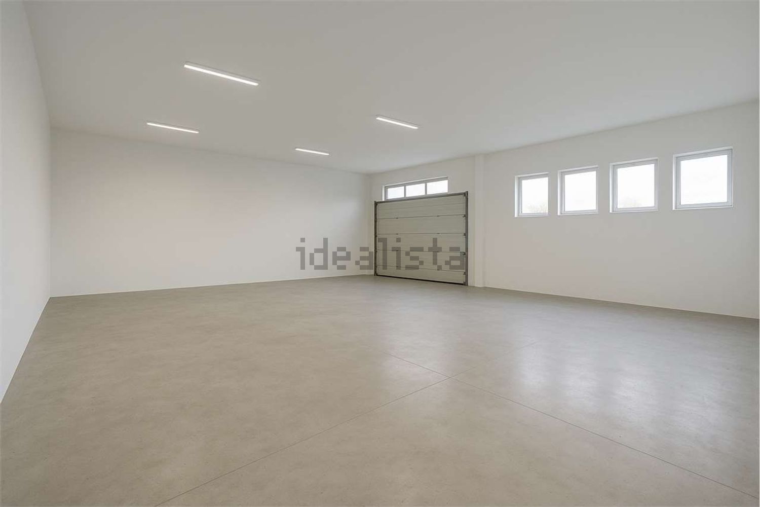 locale di sgombero in affitto ad Osimo