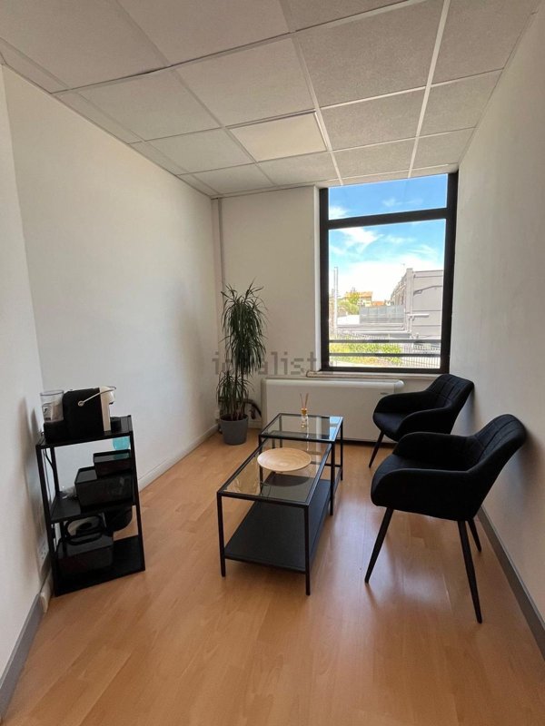 ufficio in affitto ad Osimo