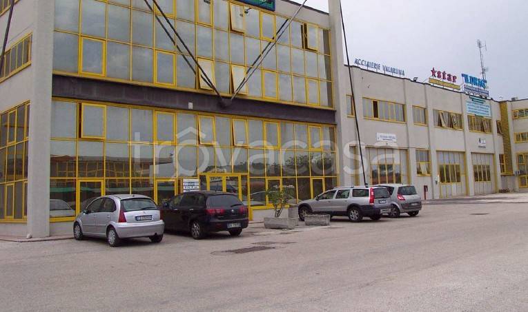 capannone in affitto ad Osimo