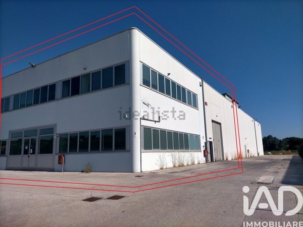 capannone in affitto ad Osimo in zona Osimo Stazione