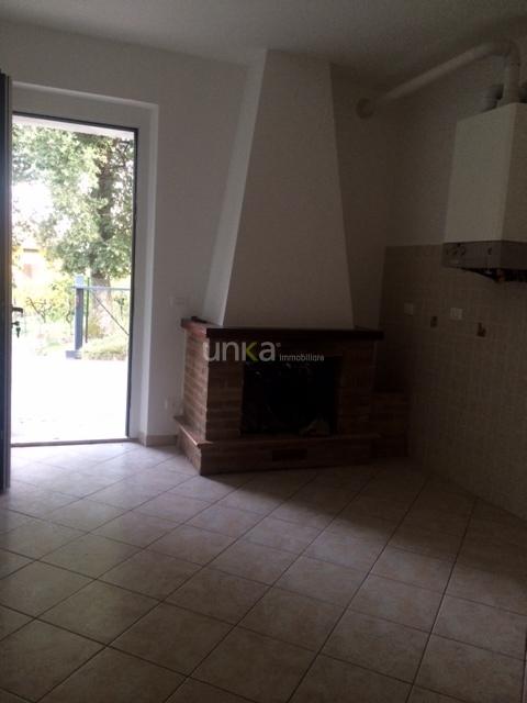 casa indipendente in affitto a Rosora
