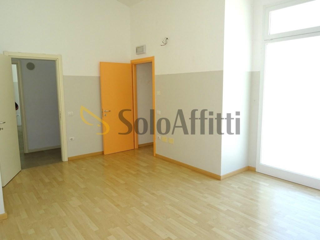 ufficio in affitto a Senigallia