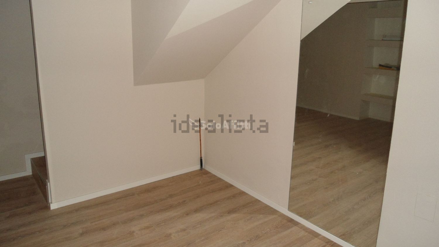 locale commerciale in affitto a Senigallia