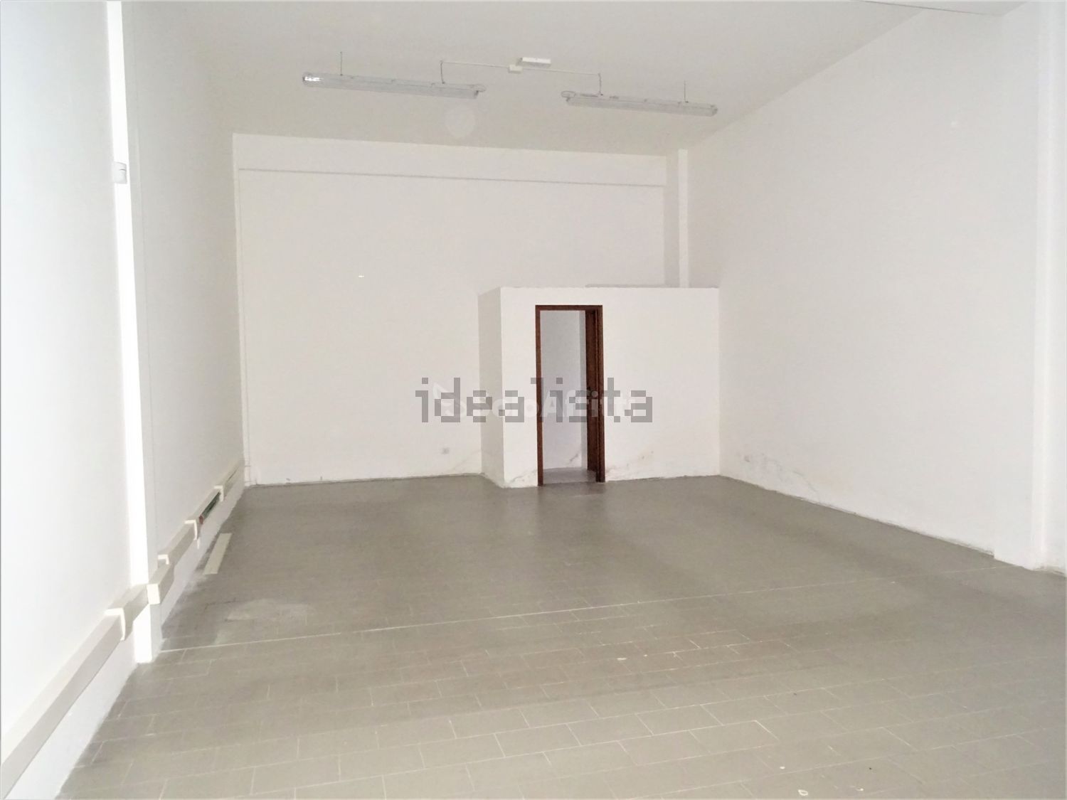 locale commerciale in affitto a Senigallia in zona Marzocca