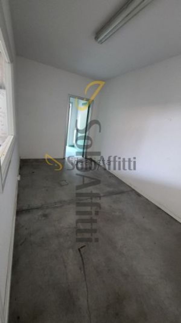 capannone in affitto a Senigallia