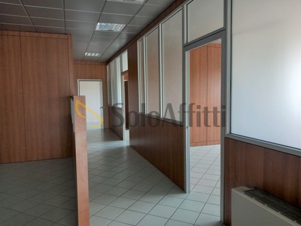 locale commerciale in affitto a Senigallia in zona Cesano