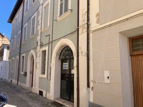 ufficio in affitto a Senigallia