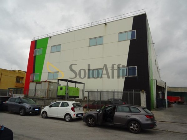locale commerciale in affitto a Senigallia