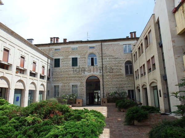 ufficio in affitto a Senigallia