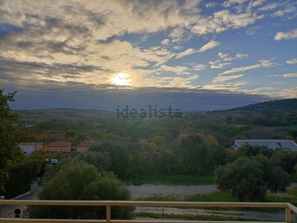 appartamento in affitto a Sirolo