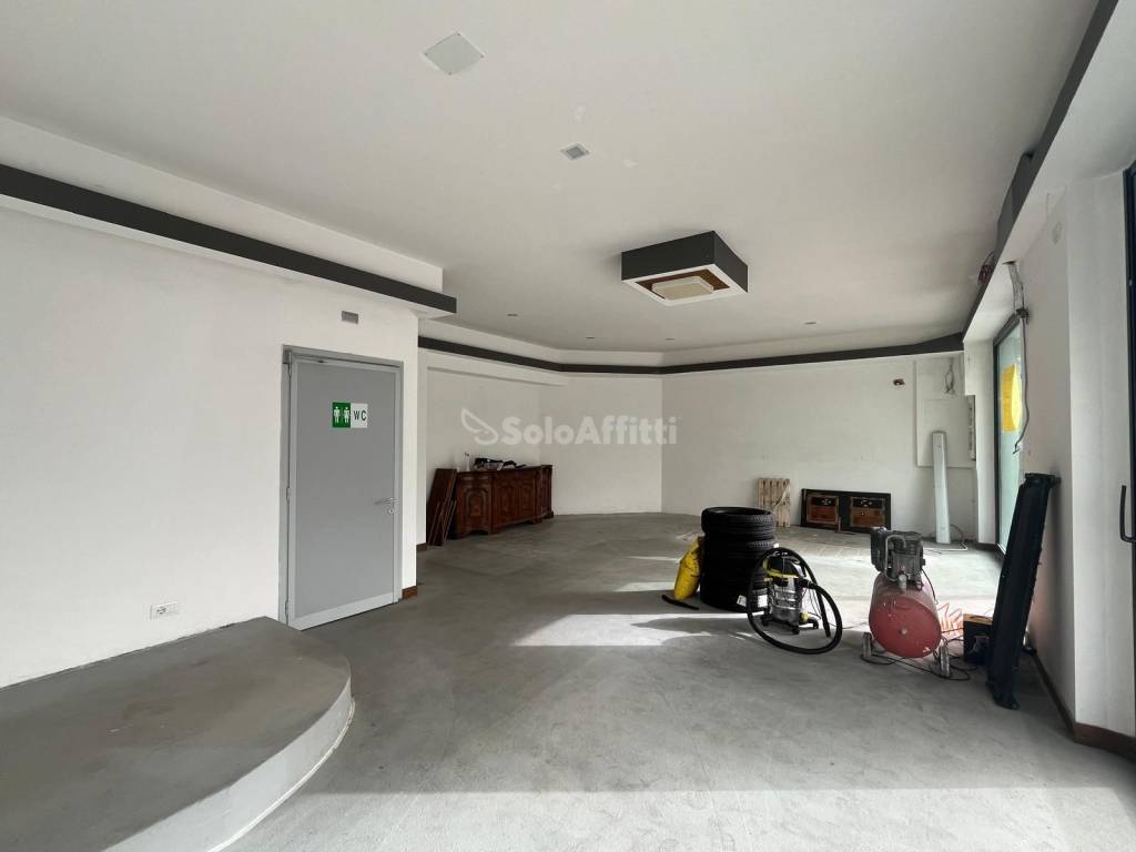 negozio in affitto a Trecastelli