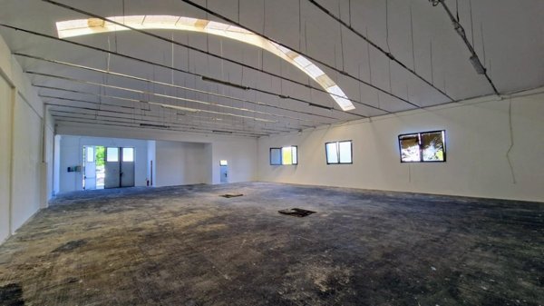 ufficio in affitto a Caldarola in zona Croce