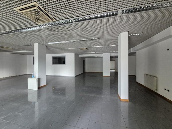 locale commerciale in affitto a Caldarola in zona Croce