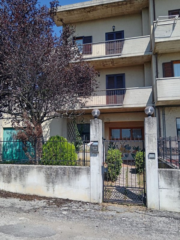 casa indipendente in affitto a Camerino