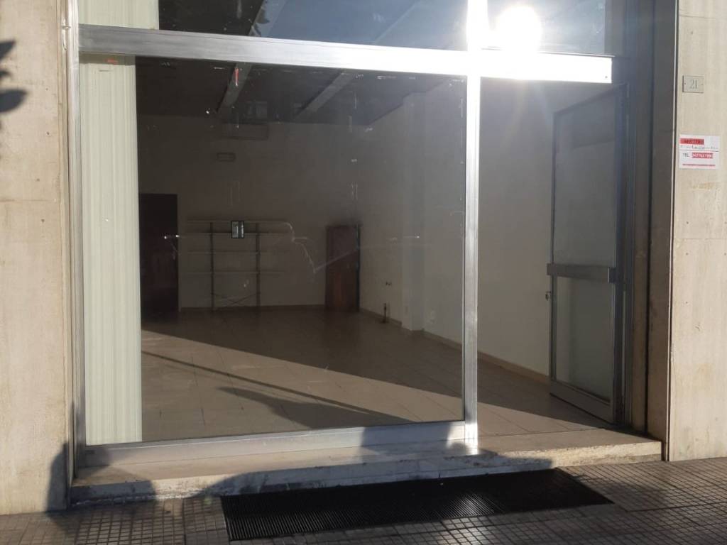 negozio in affitto a Civitanova Marche in zona San Marone