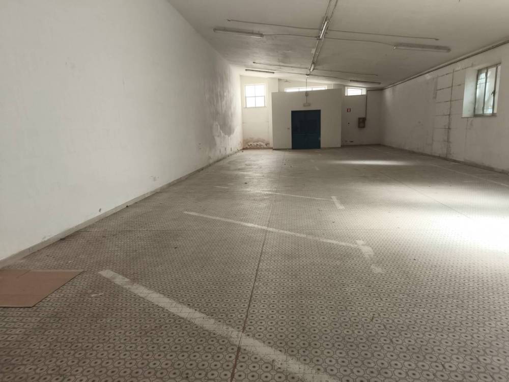 locale di sgombero in affitto a Civitanova Marche