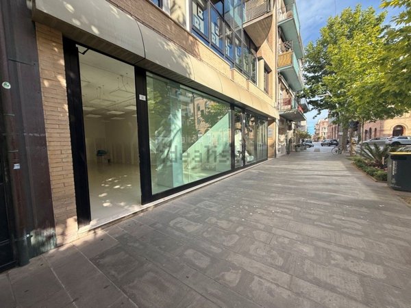 locale commerciale in affitto a Civitanova Marche