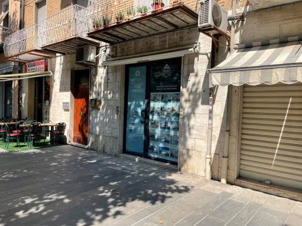 locale commerciale in affitto a Civitanova Marche