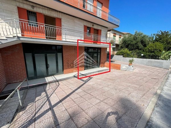 negozio in affitto a Civitanova Marche