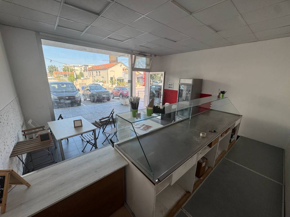 locale commerciale in affitto a Civitanova Marche