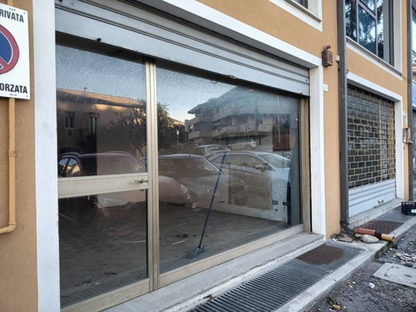 negozio in affitto a Civitanova Marche in zona San Marone