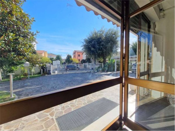 locale commerciale in affitto a Civitanova Marche in zona San Marone