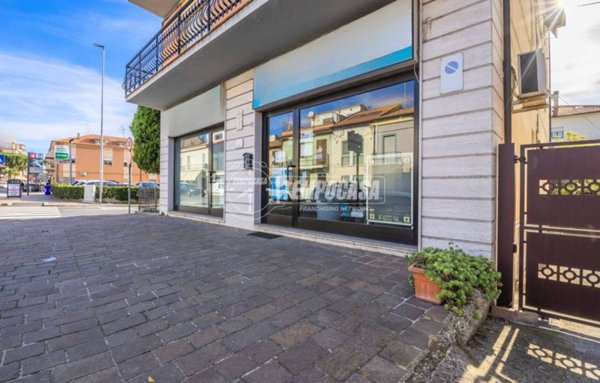 negozio in affitto a Civitanova Marche