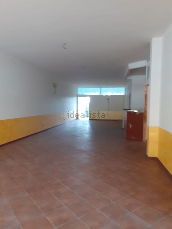 locale commerciale in affitto a Civitanova Marche