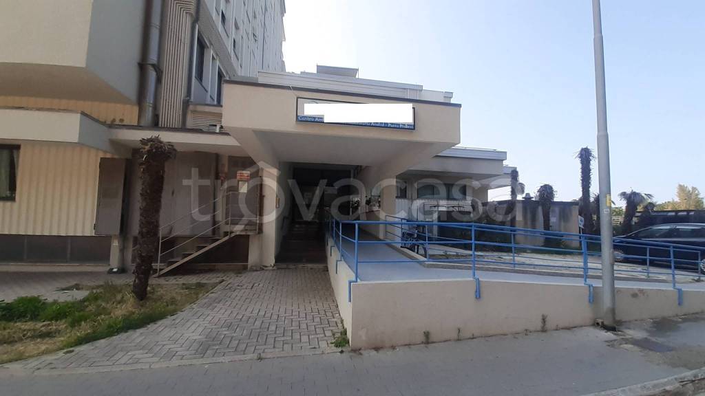 negozio in affitto a Civitanova Marche