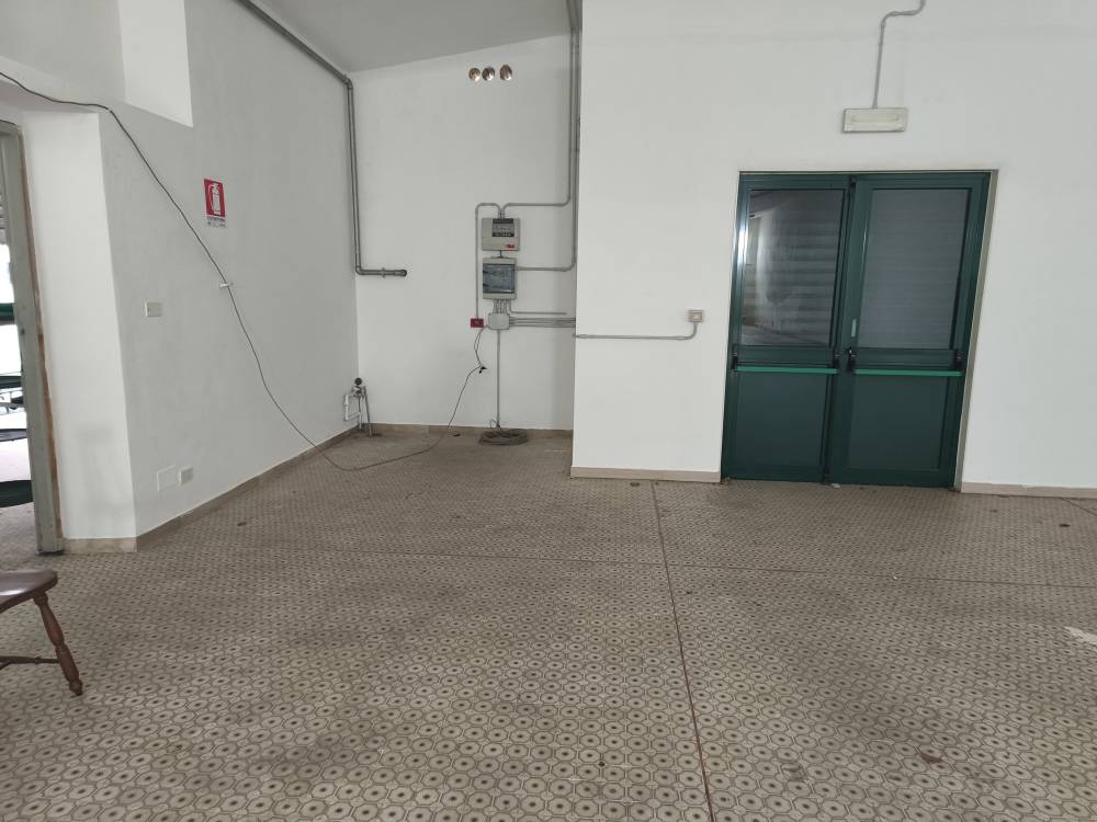 locale di sgombero in affitto a Civitanova Marche