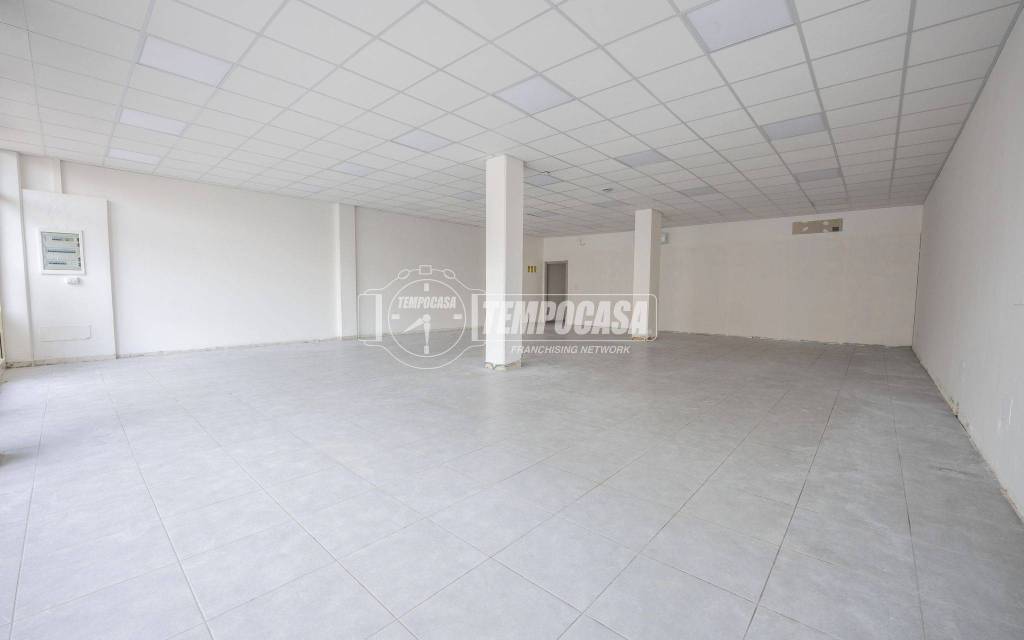 negozio in affitto a Civitanova Marche