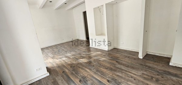 locale commerciale in affitto a Civitanova Marche