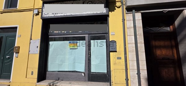 locale commerciale in affitto a Civitanova Marche