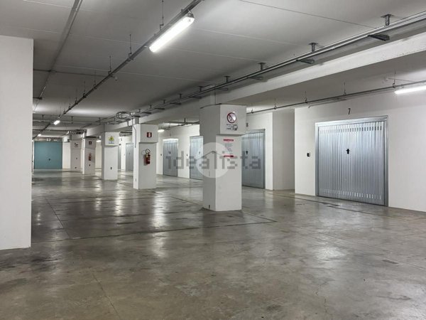 locale di sgombero in affitto a Civitanova Marche