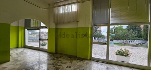 locale commerciale in affitto a Civitanova Marche in zona Santa Maria Apparente