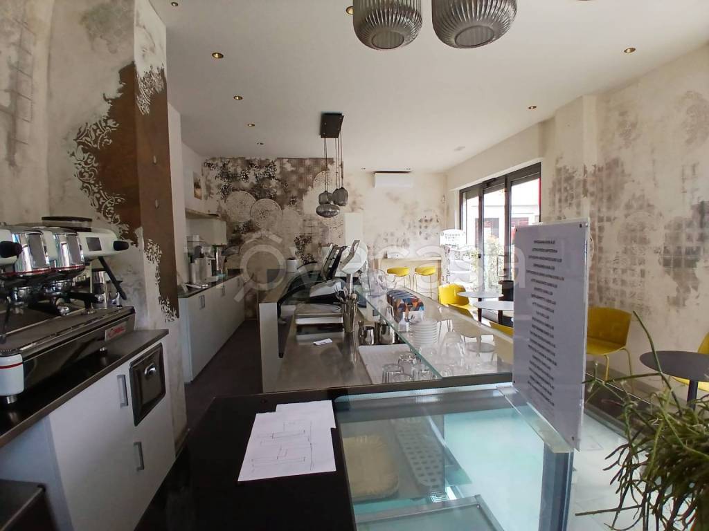 negozio in affitto a Civitanova Marche in zona Porto Civitanova