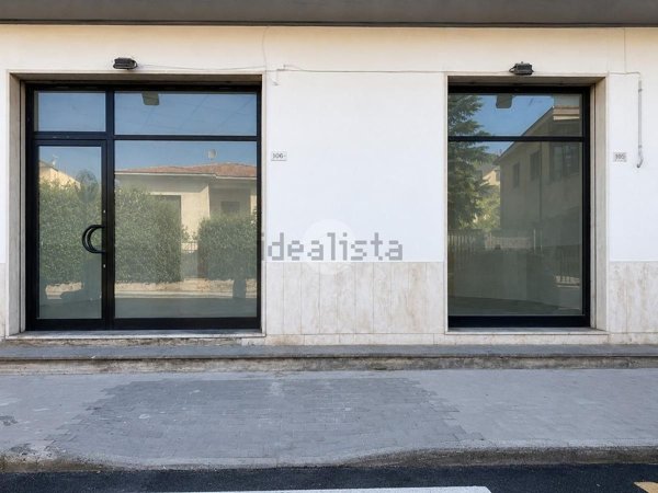 locale commerciale in affitto a Civitanova Marche in zona San Marone