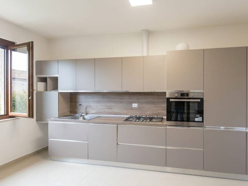 appartamento in affitto a Civitanova Marche in zona Porto Civitanova