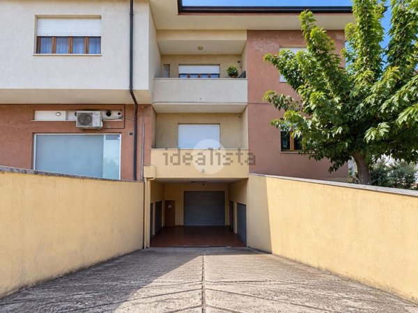 locale di sgombero in affitto a Civitanova Marche in zona Porto Civitanova