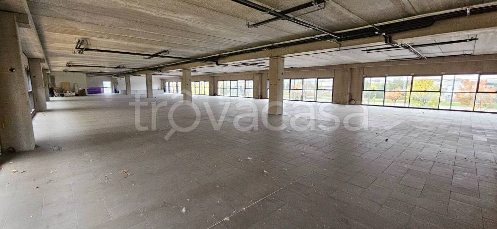 ufficio in affitto a Corridonia