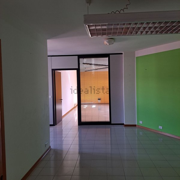 ufficio in affitto a Corridonia