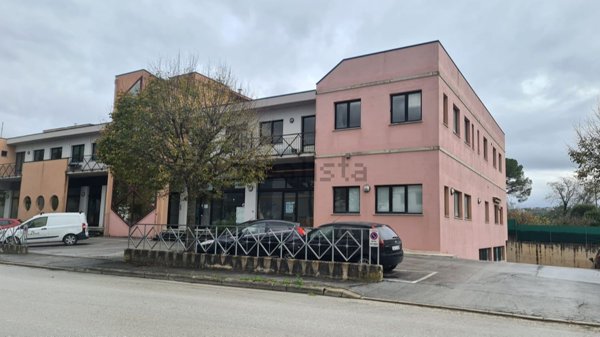 ufficio in affitto a Corridonia