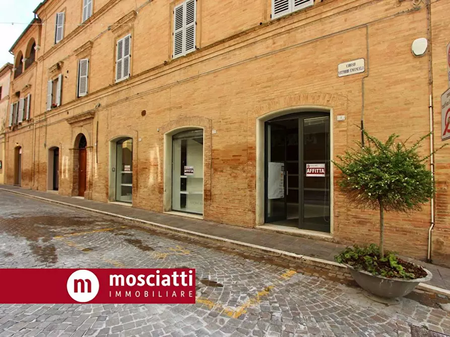 locale commerciale in affitto ad Esanatoglia