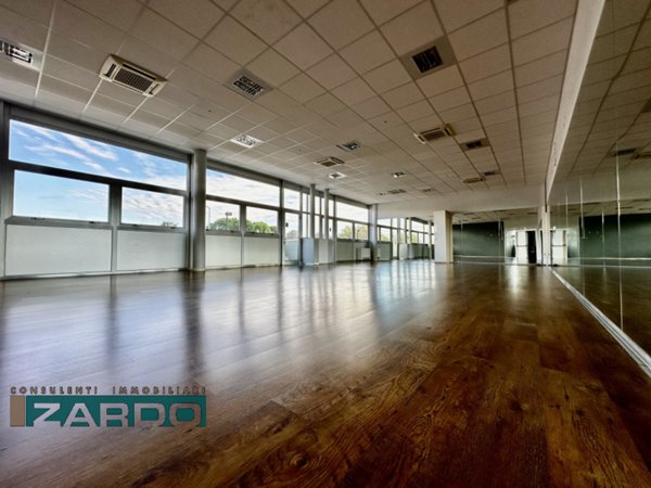 ufficio in affitto a Fiuminata in zona Castello